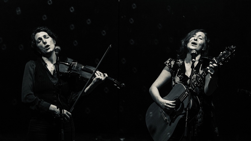 INGA LYNCH UND CLAUDIA FENZL (C) MARTIN WINZISCH Inga Lynch und Claudia Fenzl