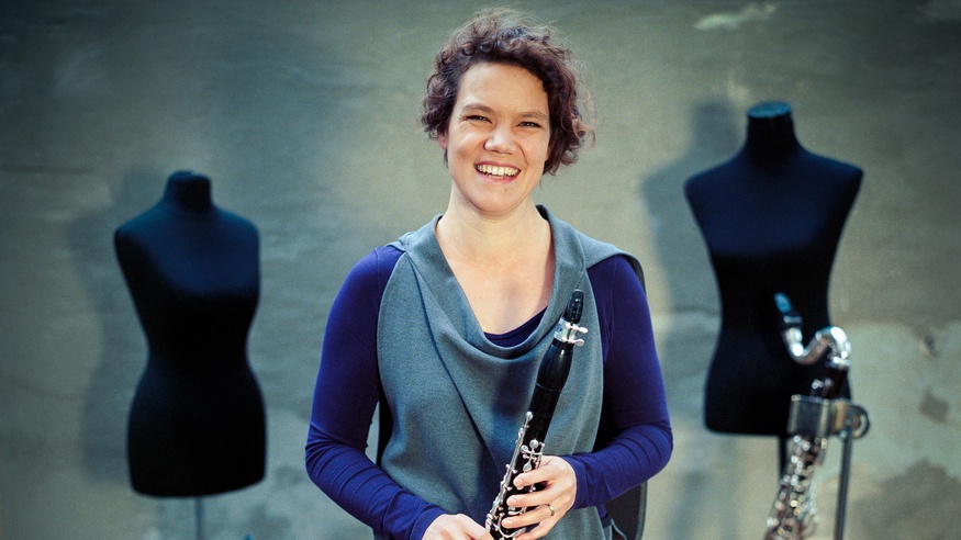 Julia Schreitl mit Saxofon