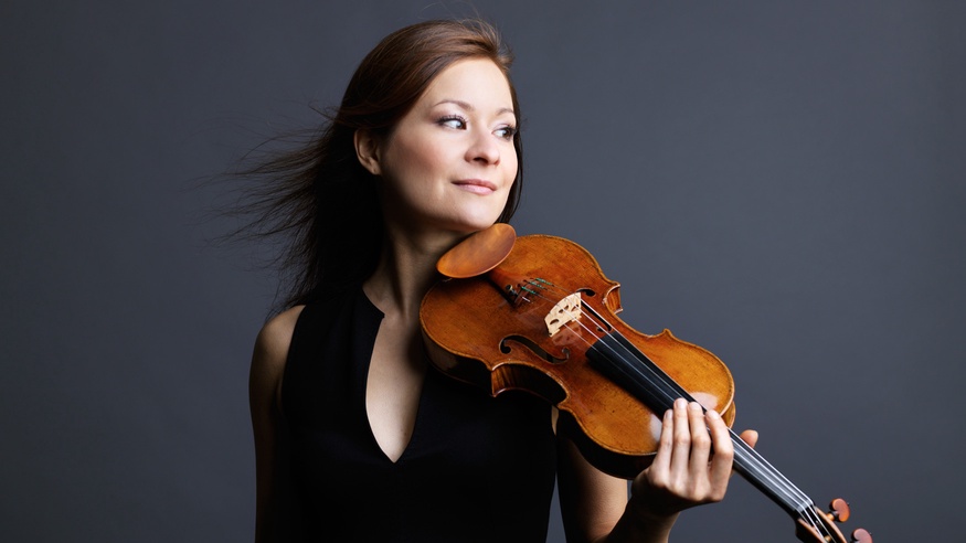 Arabella Steinbacher mit Violine.