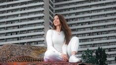 YAZZ AHMED (C) ALEX BEX Yazz Ahmed