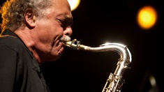 Karlheinz Miklin © Purgar Karlheinz Miklin mit Saxophon.