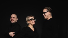 (C) NADINE PONCIONI v.r.n.l. Nikolai Tunkowitsch, Tamara Metelka und Nicholas Ofczarek