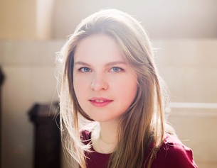 Mona Rozdestvenskyte © EMILY GAN Porträt von Mona Rozdestvenskyte