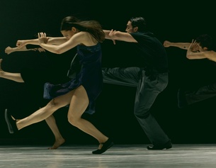 Festspielhaus St. Pölten: Ballet BC_Triple Bill_Obsidian by Bobbi Jene Smith and Or Schraiber 
