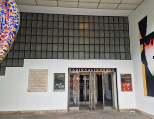 Ansicht RK H mit Golif-Bild und "Ohr"